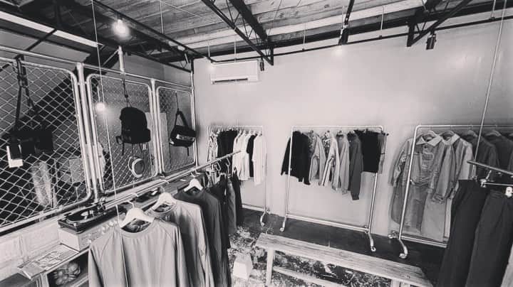 ミーンズワイルのインスタグラム：「[Concept Store Open]  下記日程にて、ブランドアトリエの一画を解放しコンセプトストアをオープン致します。  今回のために用意したアイテムの販売や、ご購入いただいた方へのフェイスガードの配布も行います。  普段製作活動をしている現場を体感していただけますと幸いです。  We will open a concept store in our atelier on the following dates.  We will have the special items prepared for this event. Those who purchase will be offered an original face guards.  We hope that you will enjoy the atelier where our production activities are carried out.  6/6 6/7 13:00-19:00 東京都世田谷区駒沢4-20-3  6th-7th June 4-20-3 Komazawa, Setagaya-ku, Tokyo ※新型コロナウイルス感染拡大防止の観点から、下記事項のご協力をお願いします。 来店の際はマスクの着用をお願いします。 発熱のある方のご来店はご遠慮下さい。」