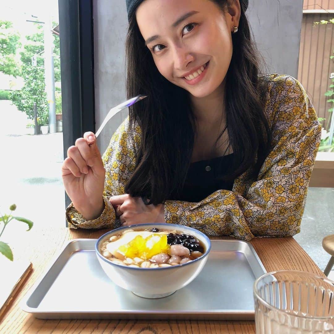 早坂風海さんのインスタグラム写真 - (早坂風海Instagram)「美味しかった豆花(トウファ)🤍﻿ ﻿ この量で結構お腹いっぱいになった😳﻿ ﻿ ﻿ さて、私は何をトッピングしたでしょう🤔﻿ 好きな色入れちゃうよね〜🌼﻿ ﻿ ﻿ ﻿ ﻿ #早坂風海 #カザスタグラム」6月3日 21時02分 - kazami42_official