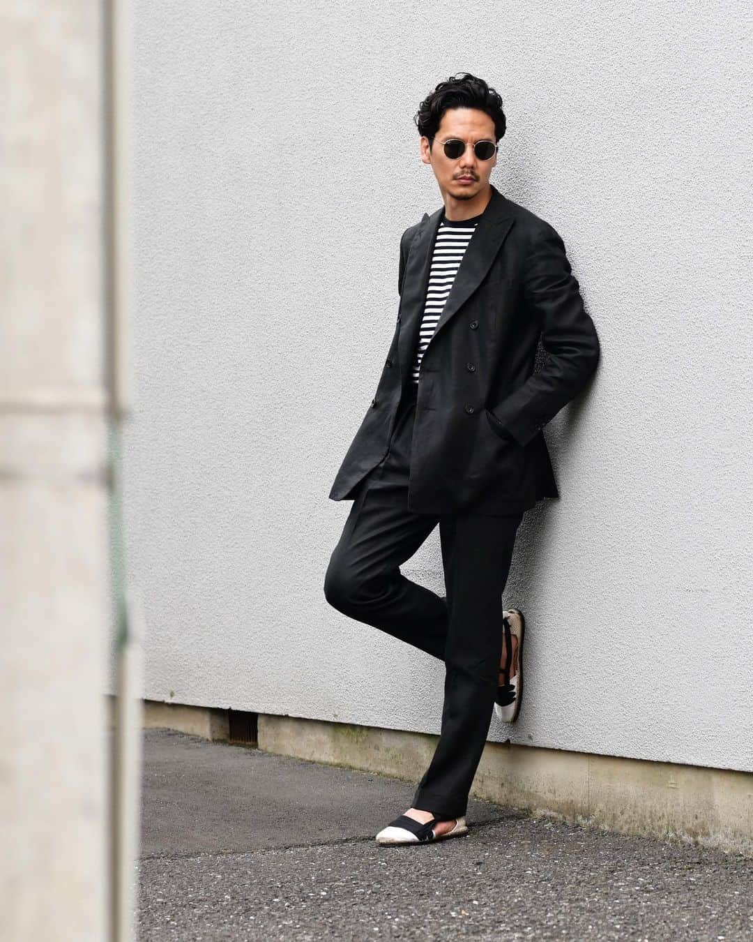 Shuhei Nishiguchiさんのインスタグラム写真 - (Shuhei NishiguchiInstagram)「"Monochrome summer" ・ Tap for Brands ・ #agnisb #richardjames #savilerow #mensstreetstyle #gentleman #bestoftheday #vintagestyle #vintagewear #outfitmen」6月3日 21時05分 - shuhei_nishiguchi