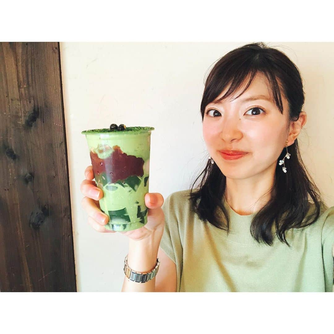 永井友梨さんのインスタグラム写真 - (永井友梨Instagram)「今日は久しぶりのロケでした🥰 新茶の季節🌱個人的にもインスタグラムで気になっていたお茶スイーツを取材してきましたよ🍵 こちらはテイクアウト用💓 お店は...今週のU-dokiもお見逃しなく👀  #お茶スイーツ #抹茶パフェ #保護色 #宮崎カフェ #薩摩園鎌田茶業  #udoki」6月3日 21時10分 - nagai_y_r