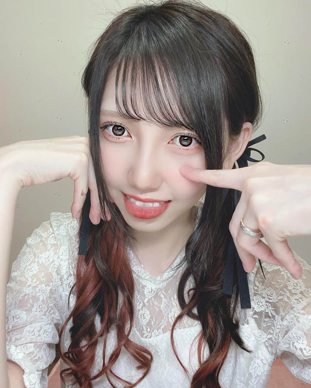 村井純奈のインスタグラム：「ぶりっこ。20さい。」