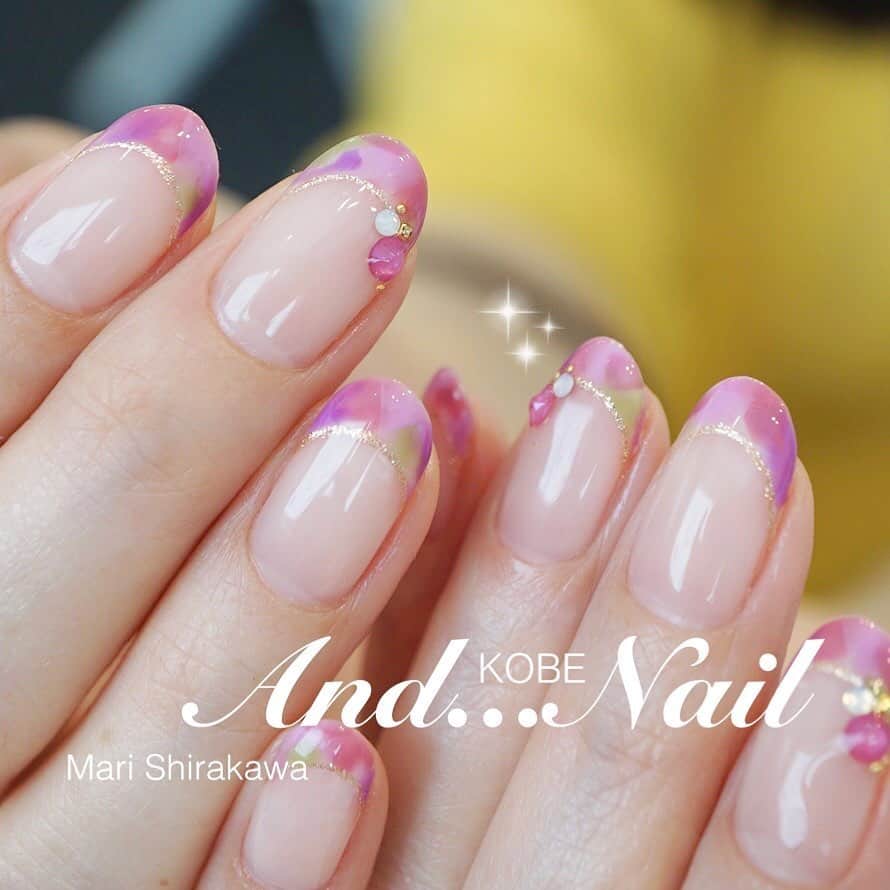 白川麻里さんのインスタグラム写真 白川麻里instagram 色気フレンチネイル 白川麻里プロデュースカラー シンプルネイル フレンチネイル デザインフレンチ 大人ネイル 夏ネイル オフィスネイル 梅雨ネイル 春ネイル 自爪育成 パラジェル Paragel