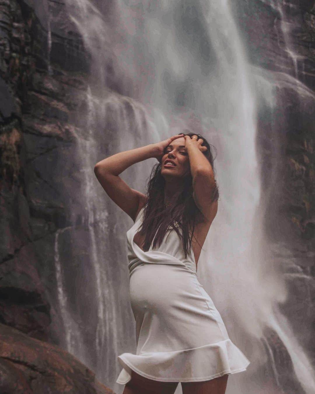 dasha DASHA Dさんのインスタグラム写真 - (DASHA DInstagram)「New day=new life ♥️⛰ Counting