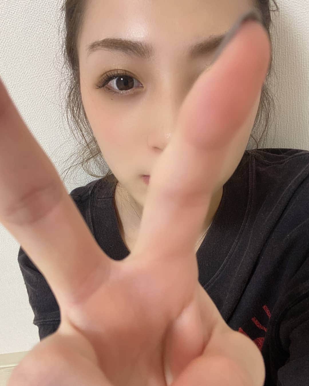 山本花織のインスタグラム：「． 目潰し」