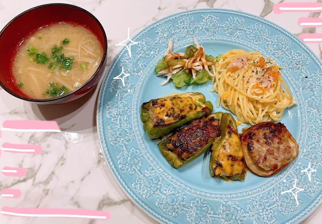 田中れいなさんのインスタグラム写真 - (田中れいなInstagram)「. #れーなご飯 👩🏻‍🍳💕 ♥ピーマンと椎茸の肉詰め ♥スパゲティサラダ ♥棒棒鶏 ♥お味噌 . . ピーマンがメインやったけど お肉余ったけん椎茸にも入れたら 椎茸の方がおいしいって言われた🤣 今度は椎茸の肉詰めメインにしよう🤔 *☼*―――――*☼*――――― #おうち時間 #料理 #クッキング #ピーマンの肉詰め #椎茸の肉詰め #お味噌 #さつまいも入り #スパゲティサラダ #棒棒鶏 #photo #Instagram #instagramjapan #cooking」6月3日 22時20分 - tanakareina.lovendor