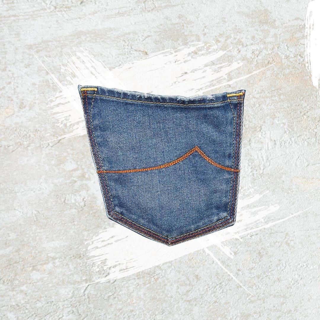Jacob Cohenのインスタグラム：「Always with an eye for detail  S/S 20 Woman Collection Made in Italy  #JacobCohen #JacobCohenJeans」