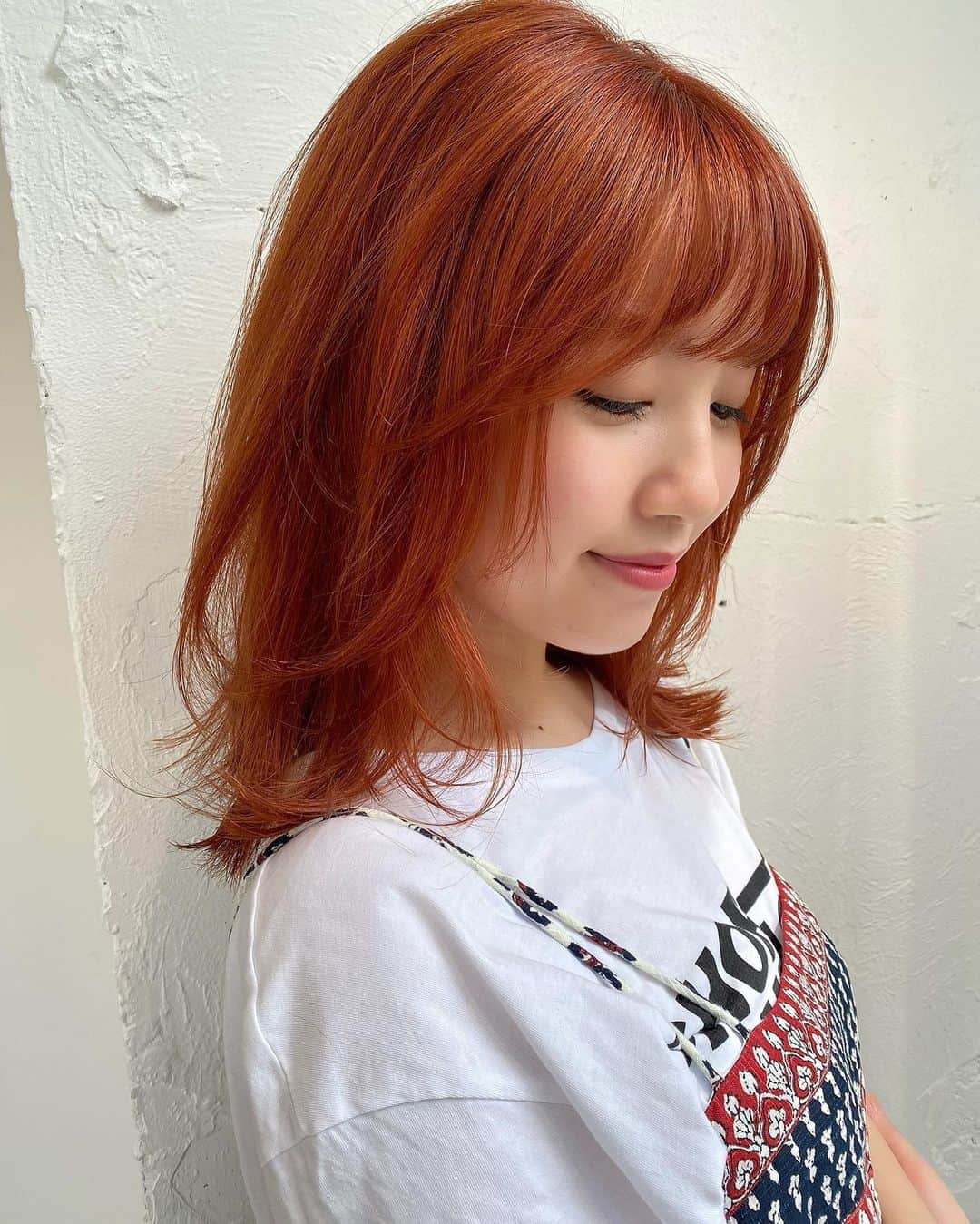 加藤玲奈のインスタグラム：「髪の毛夏仕様にしてもらいました🍊 またまたブリーチをして色を入れたから抜ける色も楽しみ😌 @nasup さんいつもありがとうございます☺️💓」