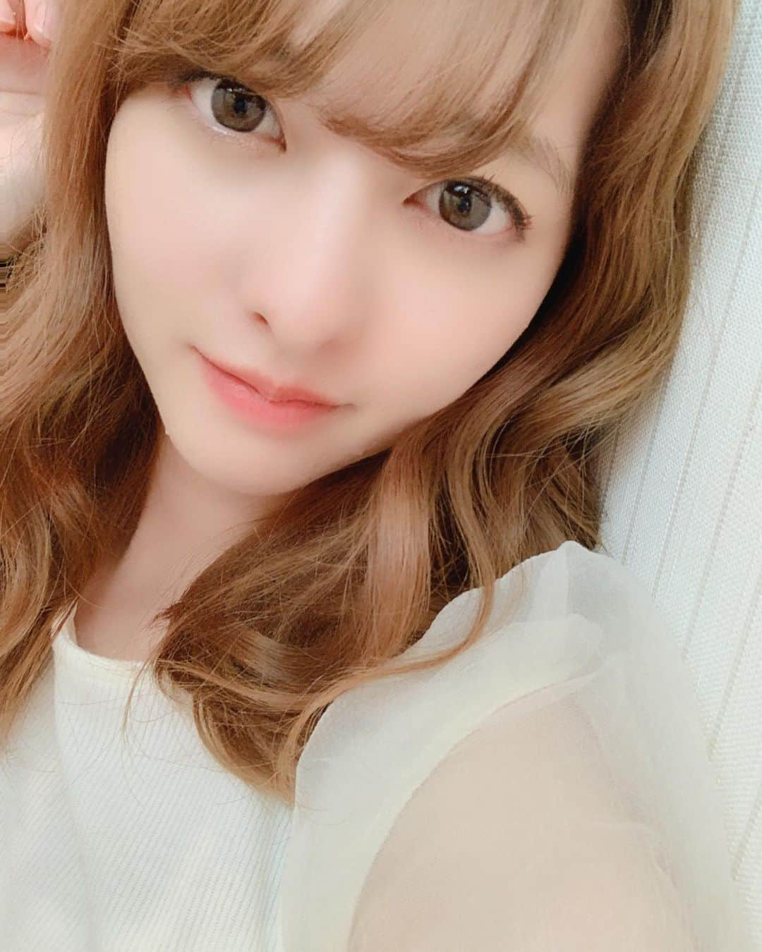 羽島みきのインスタグラム：「もうすぐで誕生日終わっちゃう〜  24歳良いスタートで迎えることできました🥰  これもみんなのおかげ！だいすき🐱💕 2枚の料理はインスタ映えなので載っける！🥴 ドアップだけど許して笑笑  #幸せ者だ」