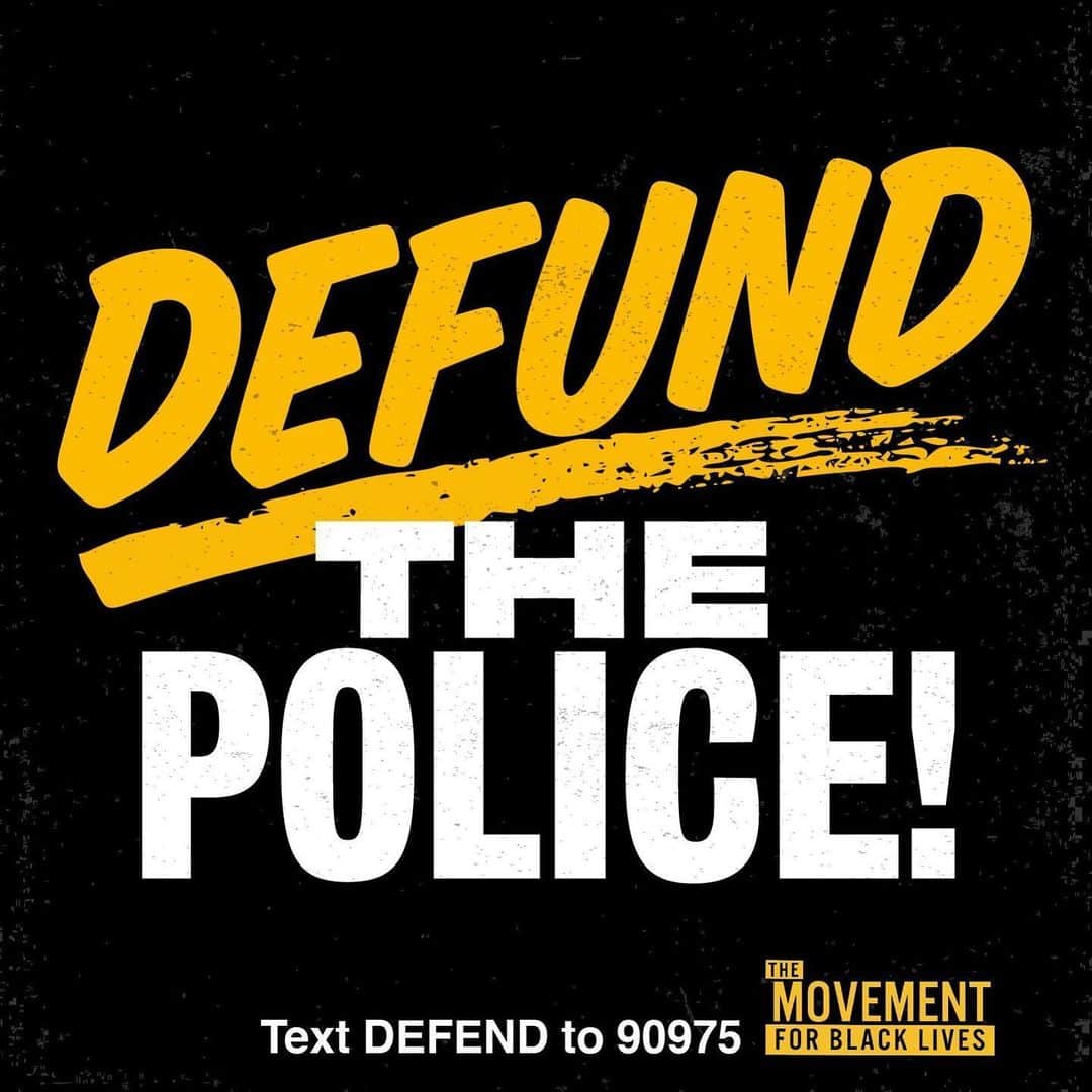 ミーガン・ラピノーのインスタグラム：「I signed on to #DefendBlackLives and to push to #DefundThePolice. Join our 5 days of action with @mvmnt4blklives  www.defendingblacklives.org/defund-police-sign-on/」