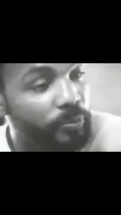 ベン・アフレックのインスタグラム：「Please watch. Sound on.」
