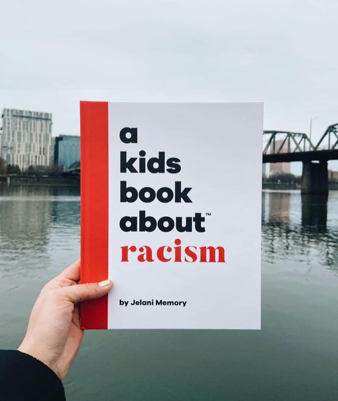 Portlandさんのインスタグラム写真 - (PortlandInstagram)「The time is now. Local Portland business @akidsbookabout writes books for moments like this when change is needed and discussions are overdue. Swipe to hear a message from the founder and author of this book.」5月31日 5時47分 - portland