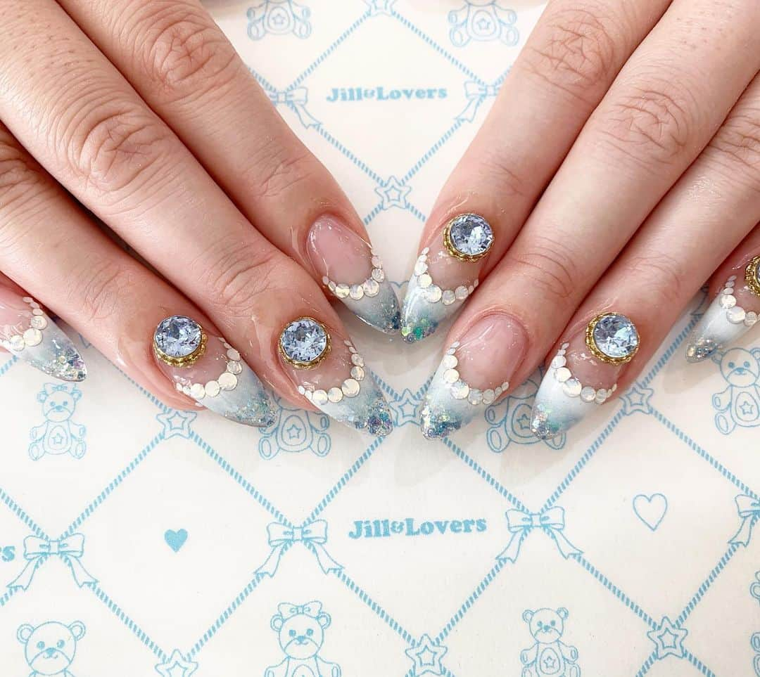 Jill&Loversのインスタグラム：「🍧 #jillandlovers #nail #nailart #paragel #gelneil#gel #ネイル #ネイルアート #me #look #love #かわいい」