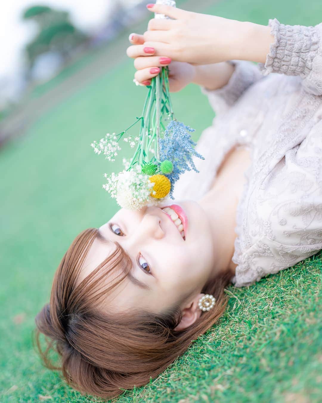 伊藤美羽さんのインスタグラム写真 - (伊藤美羽Instagram)「. こんばんは🌙 . この前撮影データをいただいたので、久しぶりに投稿します🌿 . 他にもたくさん撮っていただいたので、また投稿させてください✨ . . . . . . . . #撮影 #撮影データ #写真好きな人と繋がりたい #公園 #公園フォト #作品撮り #撮影モデル」5月30日 22時03分 - miumiu.1230