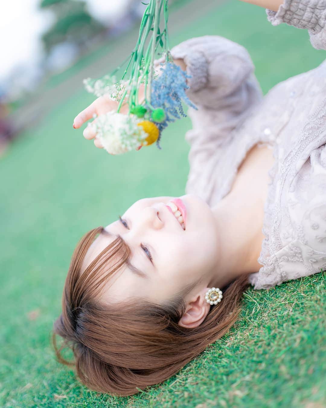 伊藤美羽さんのインスタグラム写真 - (伊藤美羽Instagram)「. こんばんは🌙 . この前撮影データをいただいたので、久しぶりに投稿します🌿 . 他にもたくさん撮っていただいたので、また投稿させてください✨ . . . . . . . . #撮影 #撮影データ #写真好きな人と繋がりたい #公園 #公園フォト #作品撮り #撮影モデル」5月30日 22時03分 - miumiu.1230
