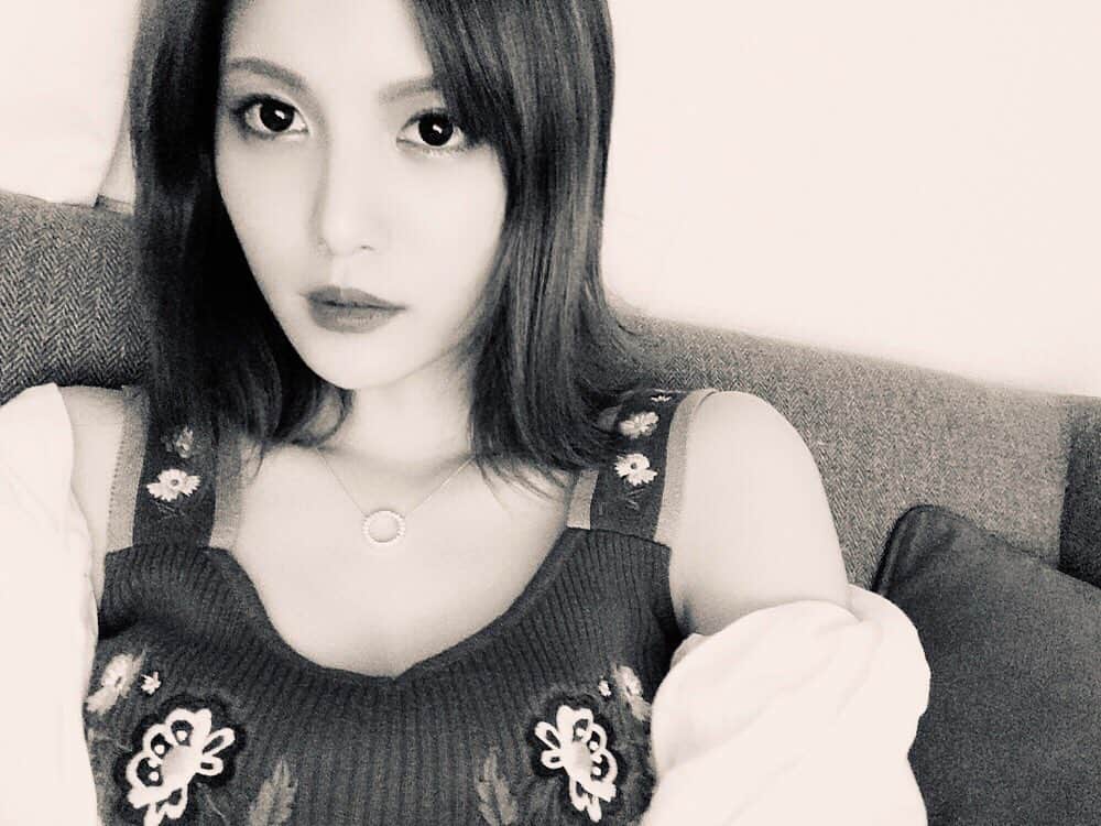 美沙玲奈のインスタグラム：「え、 ゆりりん撮るの天才じゃない?‼♡ テーマ『えもい』」