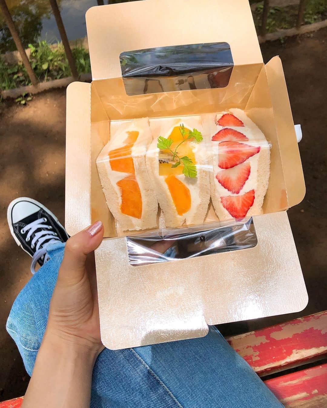 杏沙子さんのインスタグラム写真 - (杏沙子Instagram)「美しすぎて食べるのやめようかとさえ思った😇 ㅤㅤㅤㅤㅤㅤㅤㅤㅤㅤㅤㅤㅤ 久しぶりのスイーツ！ テイクアウトとして外で食べるフルーツサンドは しあわせの塊でした🍓🥝🥭🍈 #フルーツサンド #🍓 #🥝 #🥭 #🍈」5月30日 22時45分 - asako.ssw