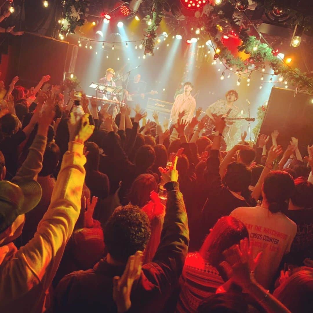 KENNY（吉原健司）さんのインスタグラム写真 - (KENNY（吉原健司）Instagram)「Stay Chill🤙🏾 Thank you @vuenos_tyo  Thank You @chillin_music  思い出をありがとう！ . 2枚目は第一回目のChillinの時の📸😂 #vuenos #chillin」5月31日 0時33分 - kenny_yoshihara