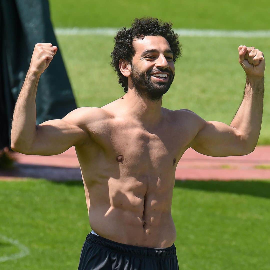 サッカーキングさんのインスタグラム写真 - (サッカーキングInstagram)「. 💪🏻😄🇪🇬👑 体調はバッチリ！ . 📷Photo by John Powell/Liverpool FC via Getty Images . #サラー #MoSalah #Salah #リヴァプール #LFC #liverpool #ynwa #プレミアリーグ #premierleague  #サッカー #Football #サッカーキング #⚽️」5月31日 0時55分 - soccerkingjp