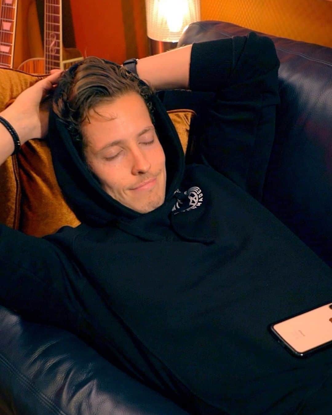 SICK INDIVIDUALSのインスタグラム：「Dreaming of better days ... 😇 #sickontour」