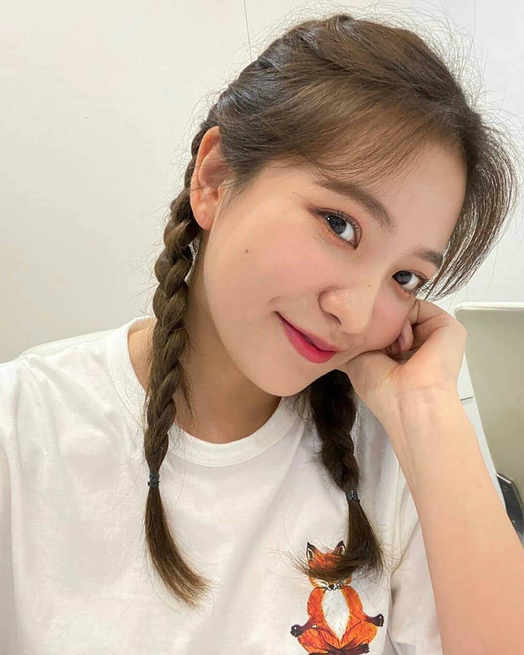 イェリさんのインスタグラム写真 - (イェリInstagram)「YERI - StarChat Event💕 This hairstyle😍 #REDVELVET #YERI #레드벨벳 #예리」5月31日 1時26分 - redvelvet_yeri