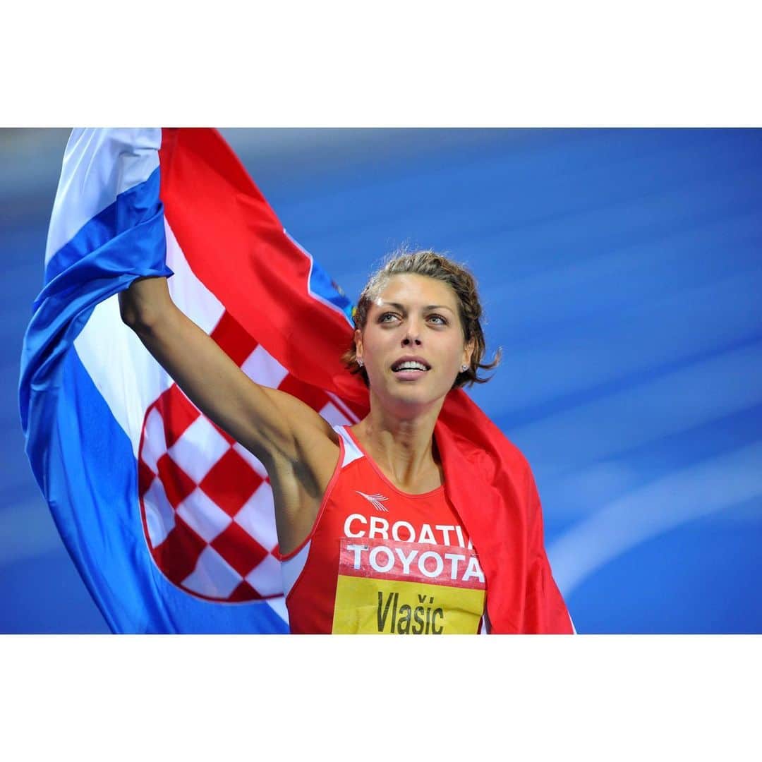 ブランカ・ブラシッチさんのインスタグラム写真 - (ブランカ・ブラシッチInstagram)「Predivna moja #Hrvatska! SRETAN DAN DRŽAVNOSTI! 🇭🇷 #nationalday #proudtobecroat」5月31日 1時29分 - blankavlasic_official