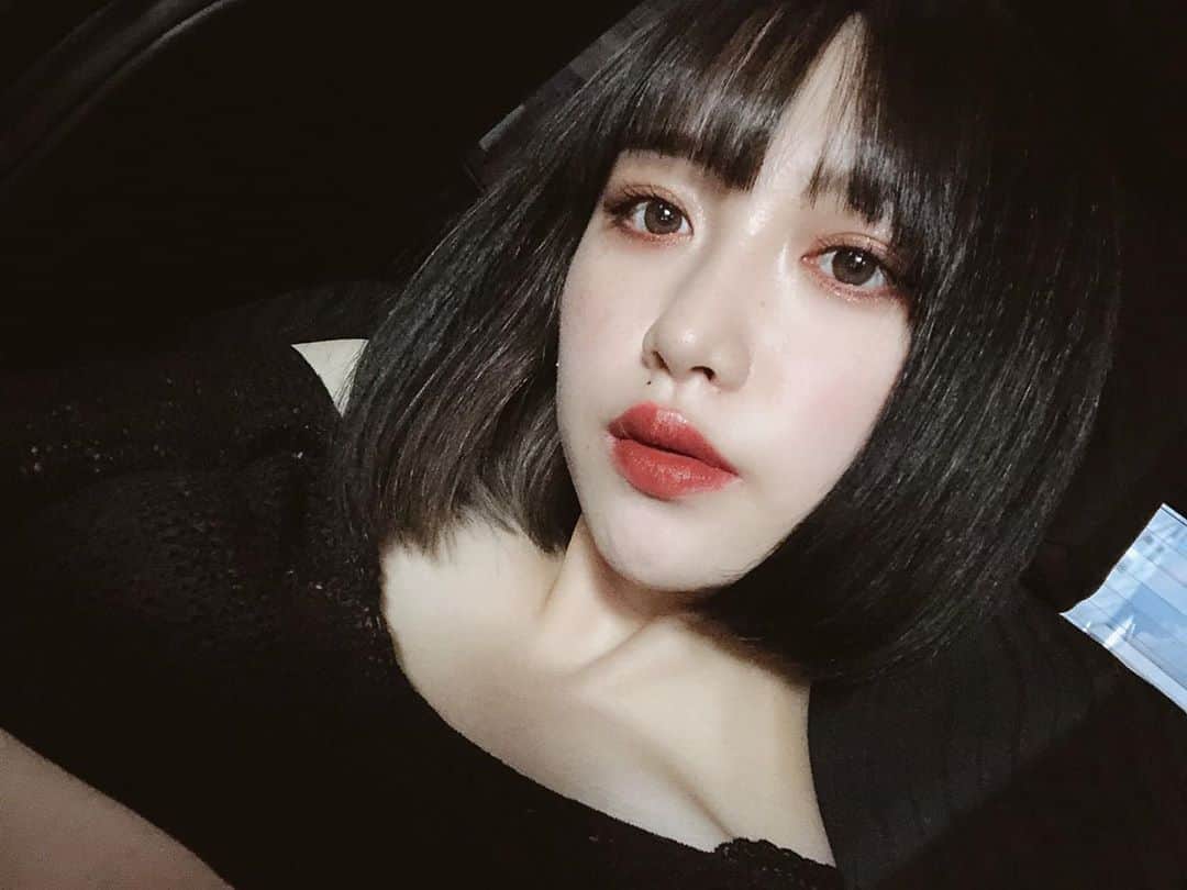 吉田凜音のインスタグラム：「髪切ろうかな〜ん」