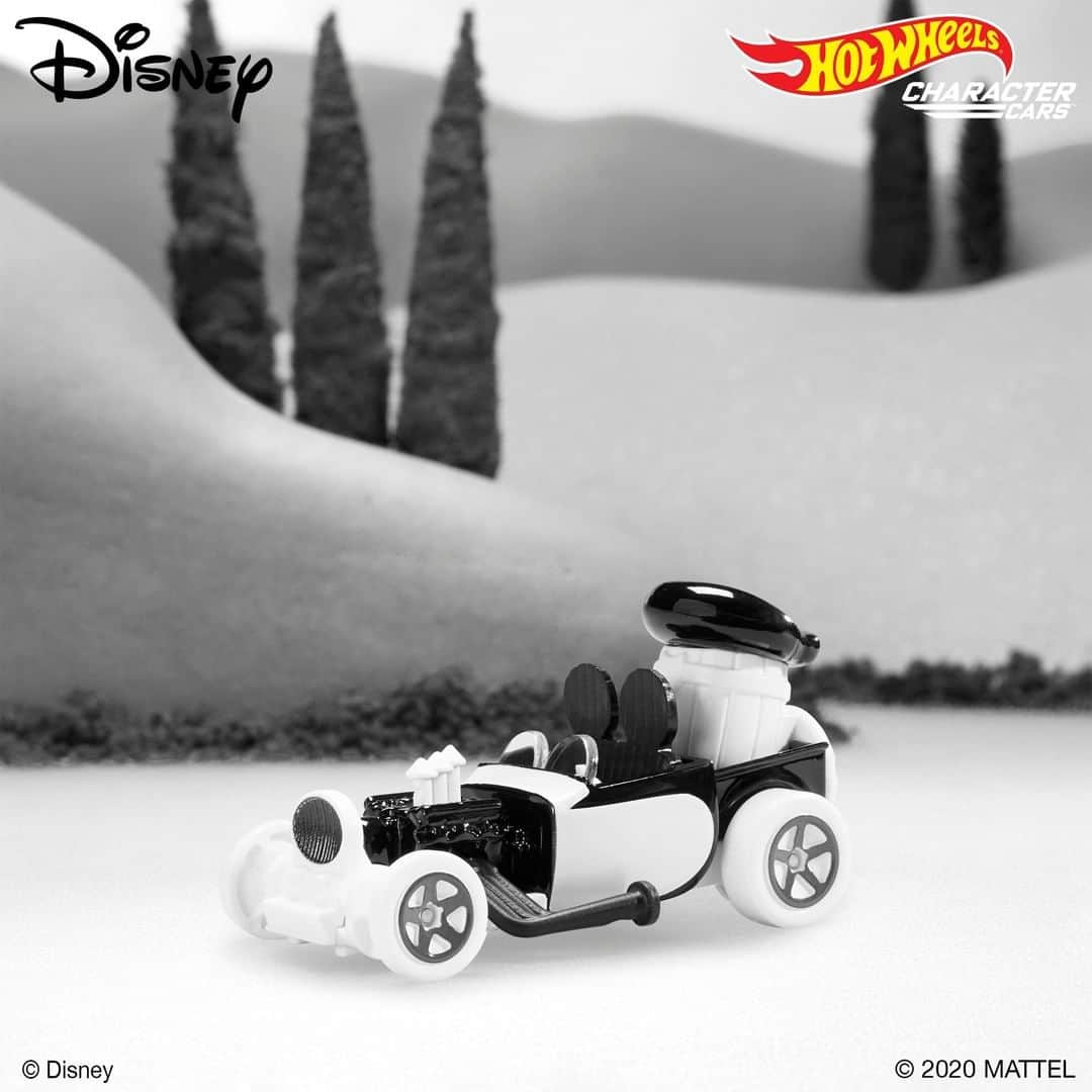 Hot Wheelsさんのインスタグラム写真 - (Hot WheelsInstagram)「A classic ride for an iconic moment in Disney™ history! Float on with the Steamboat Willie Character Car. 🚢 #HotWheels」5月31日 2時00分 - hotwheelsofficial