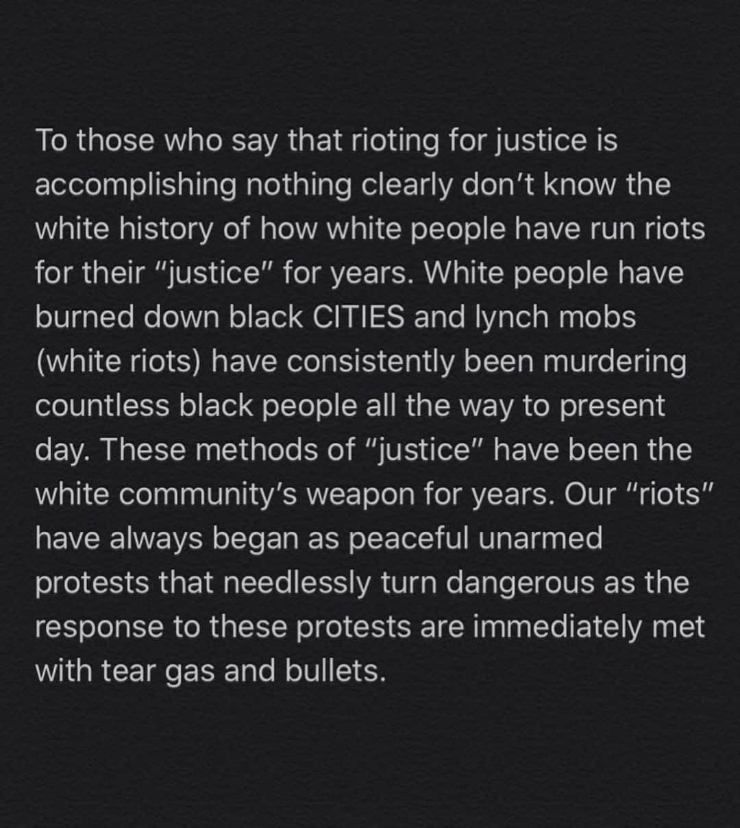 Nia Sioux Frazierさんのインスタグラム写真 - (Nia Sioux FrazierInstagram)「My cousin wrote this last night and I wanted to share because I couldn’t have said it better myself. So many people are hurting. THIS NEEDS TO END. George Floyd, Rest In Peace✊🏾 #blacklivesmatter #justiceforgeorgefloyd」5月31日 2時14分 - niasioux
