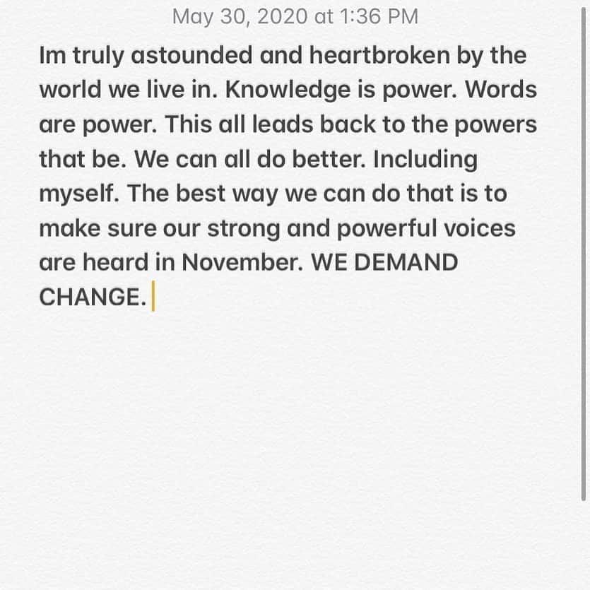 ルナ・ブライズ・ボイドのインスタグラム：「GO VOTE IN NOVEMBER. WE DEMAND CHANGE Text ‘Floyd’ to 55156 #justiceforgeorgefloyd」