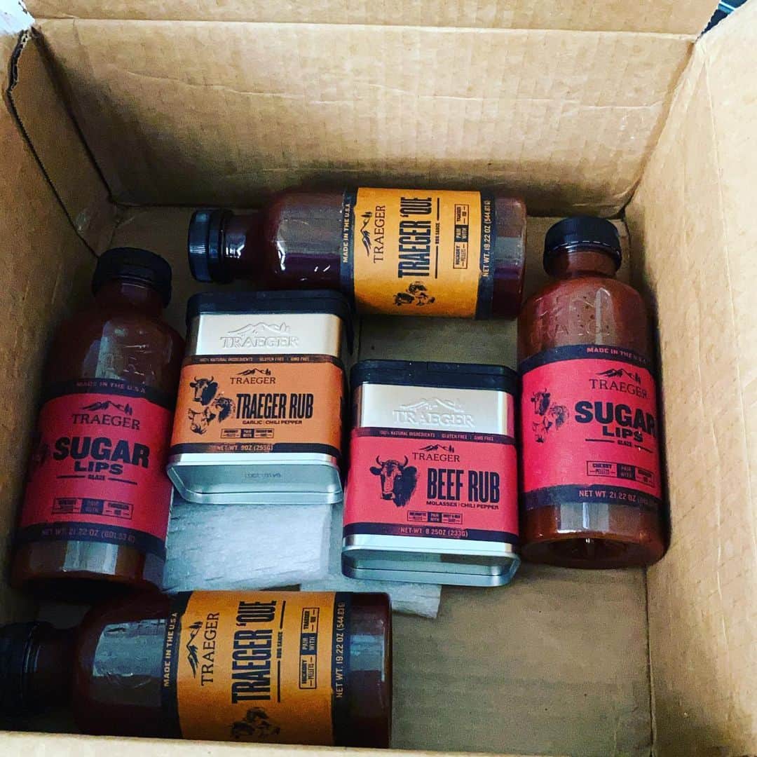 エバン・ロンゴリアさんのインスタグラム写真 - (エバン・ロンゴリアInstagram)「Grill coming soon! After hearing about it for years now I’m finally going to be on the @traegergrills bandwagon! Can’t wait! Perfectly cooked meats coming to your IG feed soon.」5月31日 5時16分 - evan.longoria3