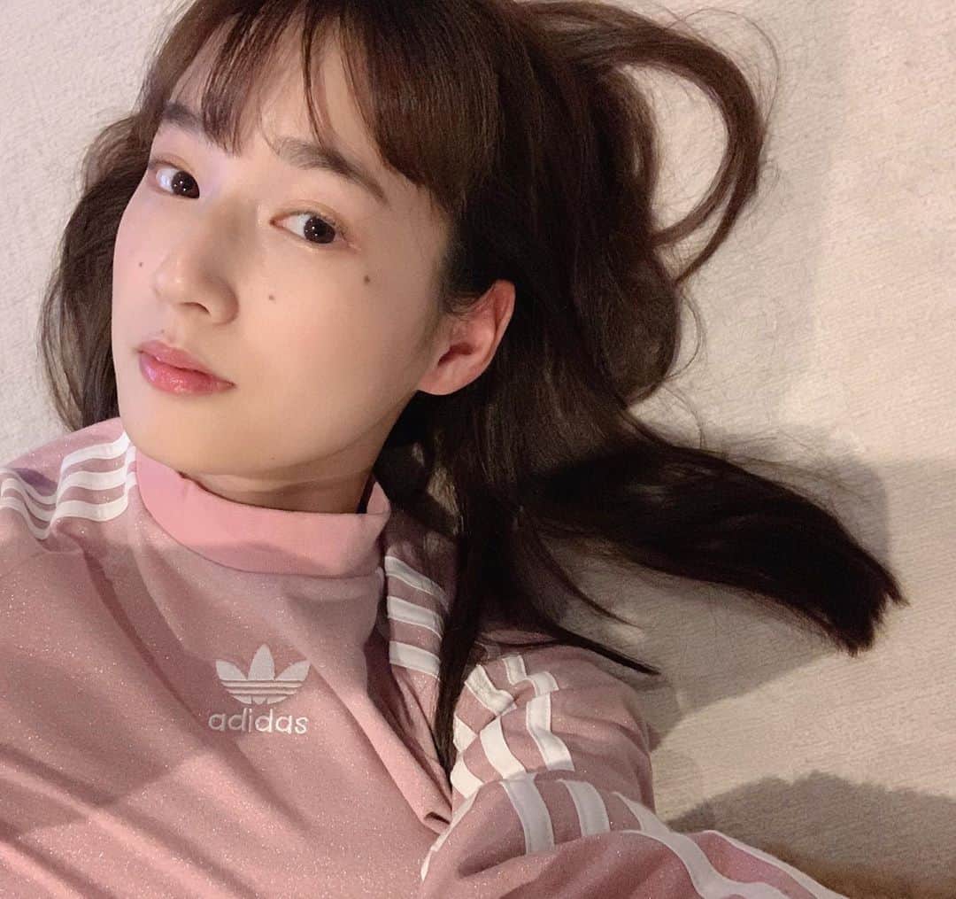 高嶋香帆のインスタグラム：「皆さまお元気そうで何より☺️ わたすも元気です☺️」