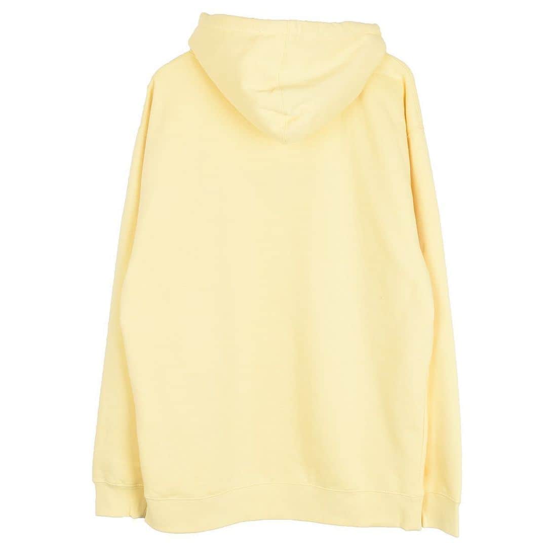 CANDYさんのインスタグラム写真 - (CANDYInstagram)「@momformal  NOUVEAU Embroidered Logo hoodie. Light Yellow,Black,Blue SIZE:S,M,L,XL  #entlanse #momformal」5月31日 15時45分 - entlanse
