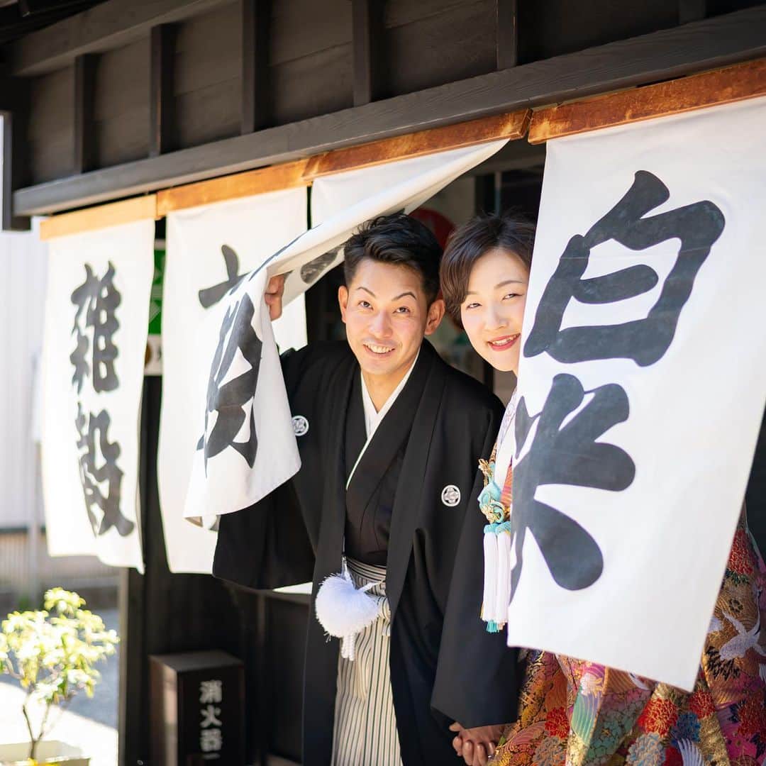 アート工房さんのインスタグラム写真 - (アート工房Instagram)「東山でロケ撮影⭐︎ 。 。 。 #金沢神社婚 #兼六園 #ひがし茶屋街 #東茶屋街 #結婚準備 #兼六園前撮り #ひがし茶屋街前撮り #金沢前撮り #金沢フォトウェディング #和装前撮り #富山前撮り #福井前撮り #北陸花嫁 #wedding #神前式 #金沢和婚 #後撮り #プレ花嫁さんと繋がりたい #石川県 #金沢 #プレ花嫁 #前撮り #白無垢 #洋装 #洋装前撮り」5月31日 15時55分 - artcoubouart