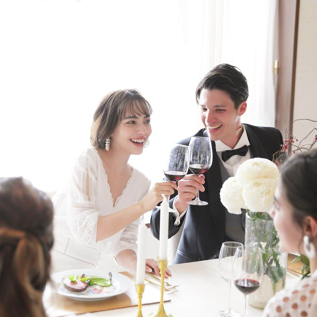 RIVIERA WEDDING　リビエラ ウェディング　公式さんのインスタグラム写真 - (RIVIERA WEDDING　リビエラ ウェディング　公式Instagram)「. 自然光が降り注いでくる 開放的なパーティ会場で 御家族や親しい方だけでのご結婚式も . . おふたりの過ごし方 ＊vol.13＊ [ LEYLANDII-レイランディ ] RIVIERA TOKYO . . < RIVIERA TOKYO> @riviera_tokyo 池袋駅C3出口から徒歩1分 都会の森の寛ぎをすべてのゲストへ ～2020.1☆70th Anniversary～ . < RIVIERA ZUSHI MARINA> （シーサイド リビエラ） @riviera_zushi_marina 空と海に抱かれた青の楽園へ 都心から約1時間でたどり着く至福のリゾート。最上のの"SOMETHING BLUE"が、おふたりとゲストをお迎えします . . ＼Welcome to RIVIERA／ @riviera_weddings_official 人と人を結ぶ 非日常空間で過ごす Resort Style Wedding -RIVIERA WEDDING- . Special thanks @galleria_collection 👗 . ＼ウェディングから始まる／ 家族のライフスタイルを素敵に彩る 暮らしのアイディアやイベントを配信中！ リビエラ卒花に嬉しいイベントも☆ @funfan_riviera . . #rivierawedding #リビエラウェディング #結婚式 #ブライダル #結婚式準備 #花嫁 #日本中の花嫁さんとつながりたい #リビ嫁 #卒花嫁 #ウェディング #ウェディングドレス #結婚式場 #花嫁diy #ガーデンウェディング #オリジナルウェディング #プレ花嫁 #ウェディングフォト #関東花嫁 #花嫁会 #式場見学 #ナチュラルウェディング #入籍しました#リビエラ東京 #rivieratokyo #前撮り #シーサイドリビエラ #rivierazushimarina」5月31日 7時23分 - riviera.tokyo.weddings