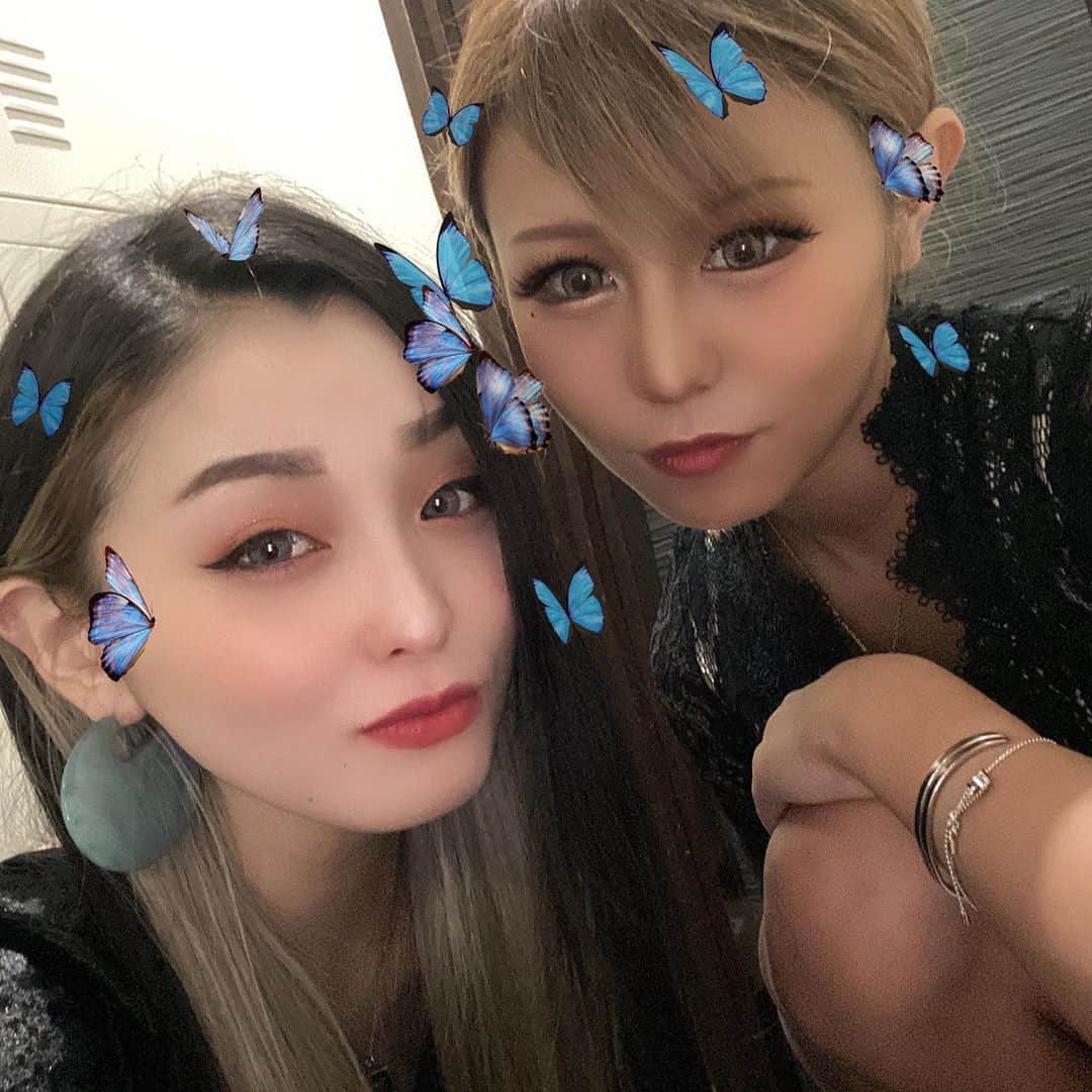 りこぴのインスタグラム：「今週のMVPつかささん。 だって、LINEの内容おかしすぎてやばいもん🤣🤣🤣🤣 寝れなすぎてイライラする病気かかってます。佐藤です。(苗字ガチw)  カヌレたべたい。 おやすみなさい🌙*ﾟ  #国分町  #仙台 #キャバクラ #キャバ嬢 #club昊 #ギャル #YouTuber #りことすーちゃん #絶賛 #腰掛けキャバ嬢 #コロナに負けるな」