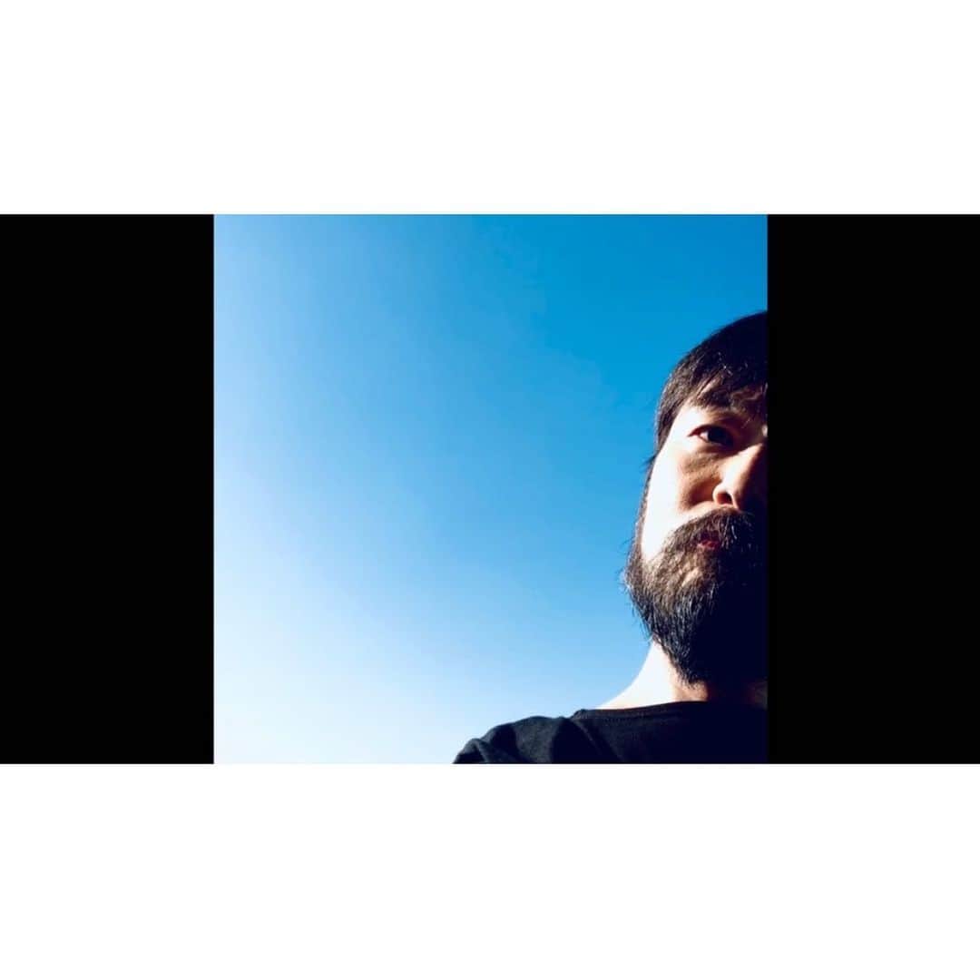 中村靖日さんのインスタグラム写真 - (中村靖日Instagram)「.  おはようございます。 早朝の光はきれいですね。  ストーリーズを上げてみました。  眼や耳がチカチカするかも。 どうぞ気をつけてご覧くださいね。  #withafterpost #movie #sound #birdssinging #bird #ambient #noise #music #sunrise #sunday #sky #smile #goodmorning #internet #tokyo #japan #photo #actor #20200531」5月31日 8時31分 - yasuhi_nakamura