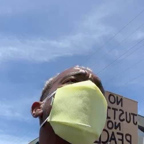 Lil Buckのインスタグラム：「In the name of #GeorgeFloyd and #BreonnaTaylor I Joined @blklivesmatter in LA. The police started shooting rubber bullets into the crowd after a while but My lady and I are alright. We left after it got crazy because these days, the police feel they need a reason to do harm to US. No matter, We Will Not Be Silenced! #NoJusticeNoPeace ##GeorgeFloyd #BreonnaTaylor #blacklivesmatter #blackisbeautiful」