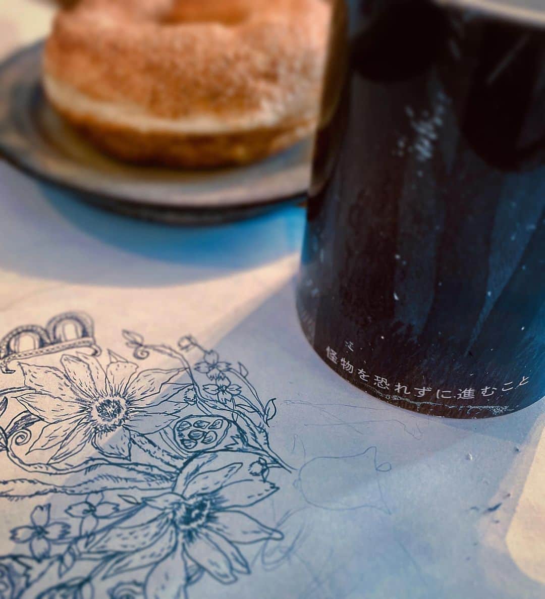 安藤裕子さんのインスタグラム写真 - (安藤裕子Instagram)「#coffeeanddonuts  #怪物を恐れずに進むこと」5月31日 10時34分 - yuko_ando