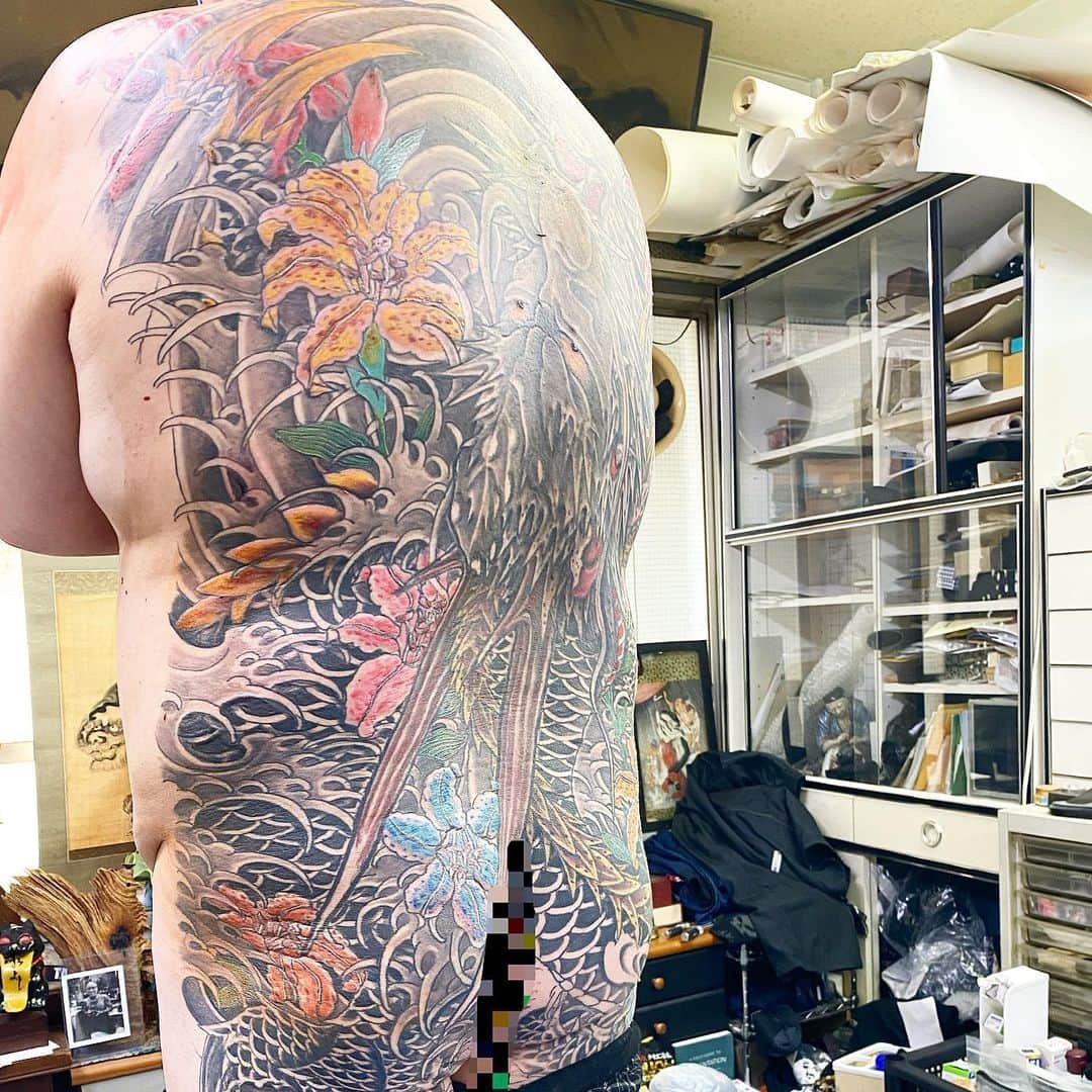 中野義仁さんのインスタグラム写真 - (中野義仁Instagram)「inprogress❗️ day by day inspiration design 🙇‍♂️ freehand machine work ‼️ #H2ocean #H2oceanproteam #officialh2ocean #instagra #traditional #freehand  #japan #art #artist #artistmafia #friend #tattoos #tattooing #tattoomag  #inK #inkdmag #tattoomagazine #tattoos_of_instagram  #tattoolifemagazine #tattooenelgy #tattooinstagram #tattoomania #artistmafia #tattoocultur #tattoocomunity #tattooculturmagazine #tattooare  @jessyentattoo @dennis_camsupply @yokohama_tattoo_museum @souryou @kiwamijewelry @horiyoshi3shop @taiwantattooconvention @horiyoshiy3_kaku」5月31日 10時32分 - horiyoshi_3