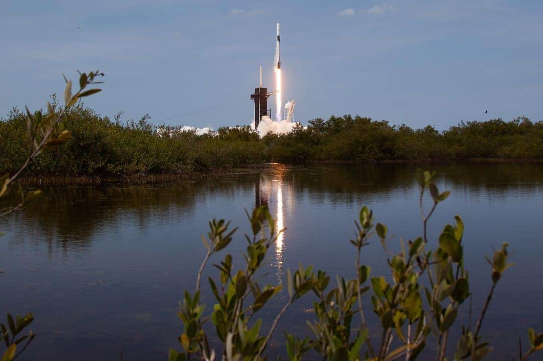 NASAさんのインスタグラム写真 - (NASAInstagram)「🚀 We did it, @spacex.⁣ ⁣⁣ ⁣ For the first time in history, NASA astronauts have launched from American soil in a commercially built and operated American crew spacecraft on its way to the International Space Station (@iss). The SpaceX Crew Dragon spacecraft carrying NASA astronauts Robert Behnken and Douglas Hurley (@astro.doug) lifted off at 3:22 p.m. EDT Saturday, May 30 on the Falcon 9 rocket from Launch Complex 39A at our Kennedy Space Center in Florida.⁣⁣ ⁣⁣ The Crew Dragon is scheduled to dock to the space station at 10:29 a.m. Sunday, May 31. After successfully docking, Behnken and Hurley will be welcomed aboard, where they will become members of the Expedition 63 crew, which currently includes NASA astronaut Chris Cassidy (@astro_seal).⁣ ⁣ ⁣ Photos 1, 3 Credit: NASA/Bill Ingalls⁣ Photos 2, 4 Credit: NASA/Joel Kowsky⁣ ⁣ (The first image in this set is a false color infrared exposure of liftoff.) ⁣ ⁣ #NASA #SpaceX #Launch #CrewDragon #Spacecraft #Liftoff #LaunchAmerica」5月31日 10時40分 - nasa