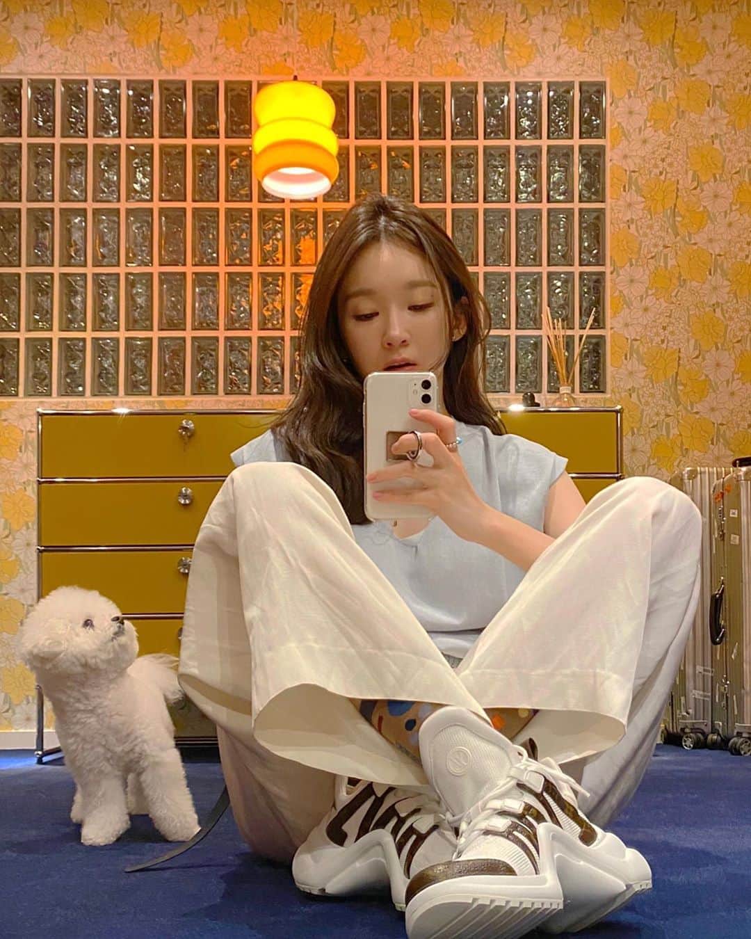 カン・ミンギョン のインスタグラム：「🤎.. 어젯밤 우리 모녀 w/ @louisvuitton + #sponsoredAd」