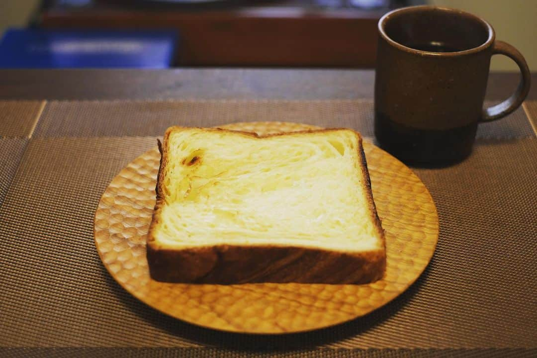 休日課長さんのインスタグラム写真 - (休日課長Instagram)「朝食。 #ボロニヤ #ちょい焼き」5月31日 11時36分 - kyujitsu_kacho