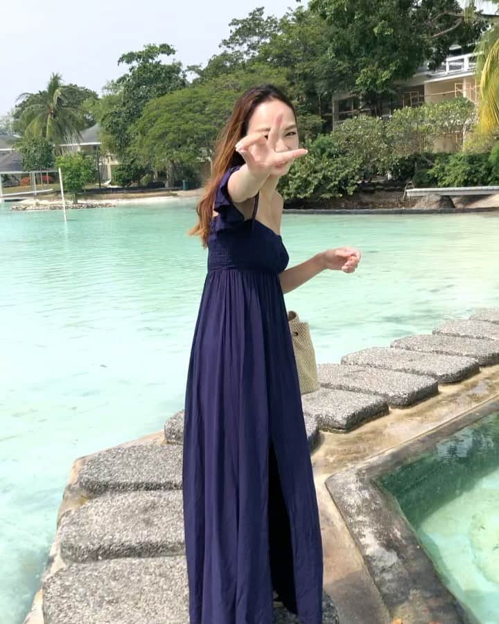 石田美奈子のインスタグラム：「𝙲𝚎𝚋𝚞🌴 . 早く旅行に行ける日が来ますように…(⑅ˊᵕˋ⑅) . 久々の投稿☺︎ 外に出ていなくて、 載せる写真がありません(´•.̫ • ) . . ✈️ → #minako_trip . #cebu #セブ島 #マクタン島 #女子旅 #プランテーションベイ」