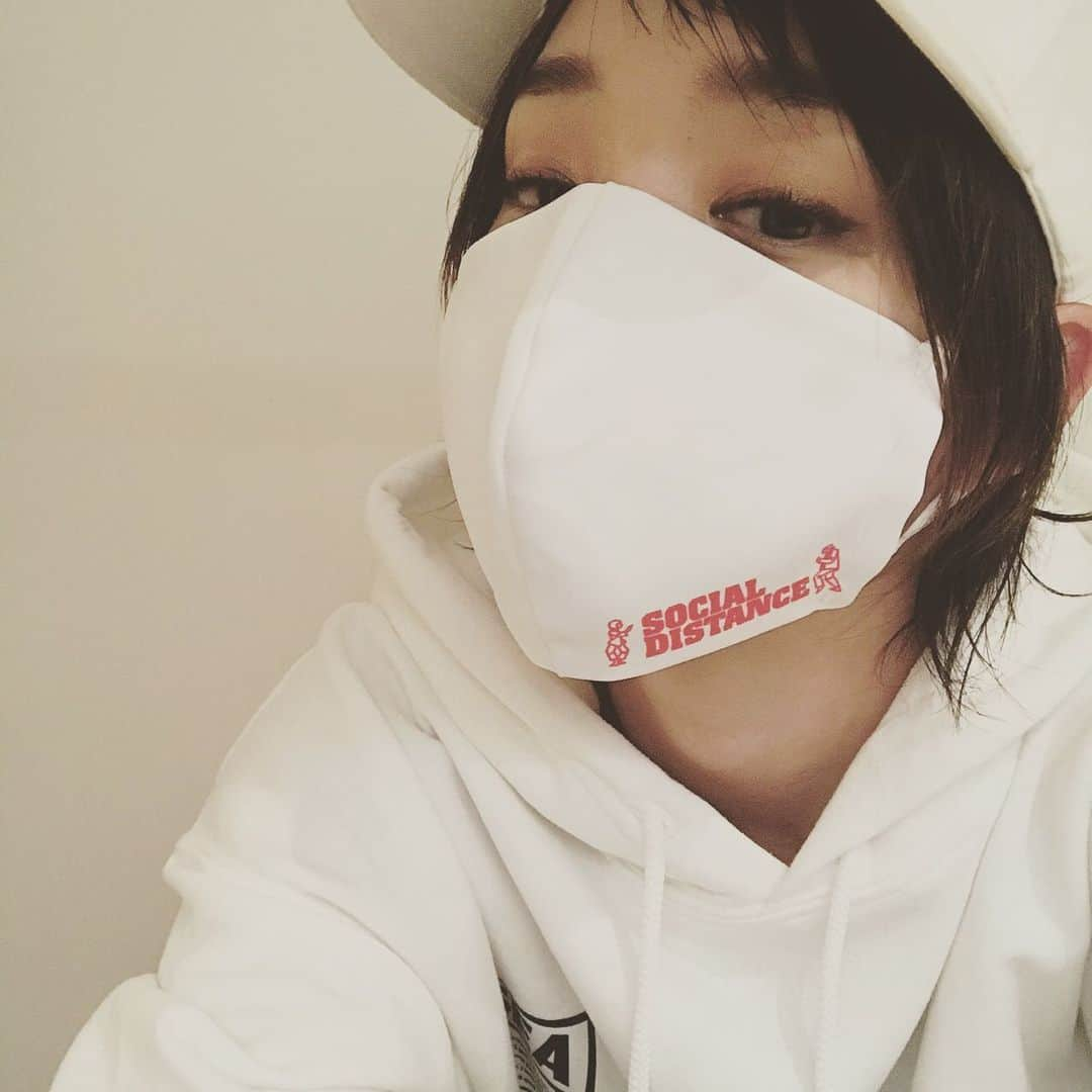 剛力彩芽さんのインスタグラム写真 - (剛力彩芽Instagram)「*** もう期間は終わってしまいましたが…泣  @joki_mask_japan で購入出来ます。  収益は全て全国の ミニシアターに寄付されます。  微力ながら。 もっともっと映画が観たい。 映画が大好きだから。 映画館も大好きだから。  #Cheerupthetheater #映画館を元気に  #みんなも元気？」5月31日 12時44分 - ayame_goriki_official