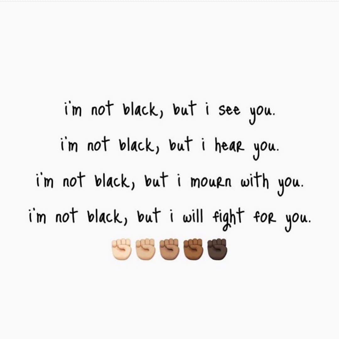 アンドリア・バーバーさんのインスタグラム写真 - (アンドリア・バーバーInstagram)「Well said, @lifewcourt ❤️ “... Everyone has a voice, you have a voice and it matters. If everyone used their voice in times like these maybe just maybe it would help improve things. When you sit there quiet it helps nothing. ⁣ ⁣ It kills me to hear that stuff like this is still happening in today’s society. People we are in 2020. This should not be happening at all, someone’s skin colour should NEVER define them. ⁣ ⁣ I feel like as humans living on this earth we have to do what we can to join in and help. because living is a basic human right and they are getting that taken away from them. Some ways you can help are⁣ - Use your voice, it matters. It will help. When you witness injustice call it out, staying silent does nothing⁣ - Get involved. Sign petitions , share petitions, donate to organizations that are working to help this. Share as much as you can, it makes a difference ⁣ - Educate yourself. Take one day to just educate yourself so that you actually understand what is going on. It matters and makes a difference.⁣ ⁣ Use your voice for what you believe in. Use it for justice. Use it for equality. Use it to be heard - because it matters. ⁣ ⁣ I’m not black, but I see you⁣ I’m not black, but I hear you⁣ I’m not black, but I mourn with you⁣ I’m not black, but I will fight for you 🤍⁣” ⁣ #blacklivesmatter #blacklivesmatter✊🏾 #educateyourself #equality #equalrights #standforsomething #georgefloyd #justiceforgeorgefloyd #justice」5月31日 12時50分 - andreabarber