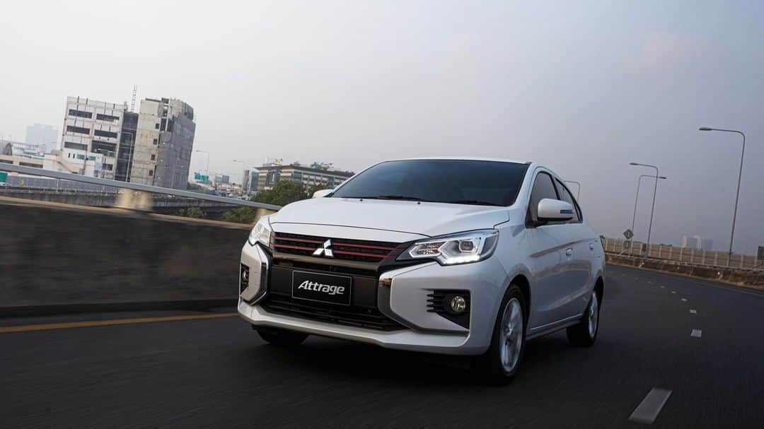 Mitsubishi Motors Thailandさんのインスタグラム写真 - (Mitsubishi Motors ThailandInstagram)「ขับรถคู่ใจ ไปเที่ยวอย่างที่ใจอยาก New Mitsubishi Attrage ขับง่าย คล่องตัว ประหยัดน้ำมัน 23.3 กม./ลิตร  #MitsubishiMotorsThailand #MitsubishiMotors #NewMitsubishiCityCar #NewAttrage #พลังจากข้างในไปให้สุด」5月31日 13時00分 - mitsubishimotorsth