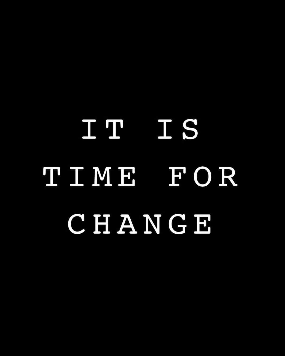 ラグ&ボーンのインスタグラム：「It is time for change.  We are deeply saddened by events that have been unfolding across the United States. We stand united in the fight against racism and inequality. Too often we have seen in this country that violence disproportionately affects minority communities and communities of color.  We stand firmly against hatred, injustice and against violence in all its forms.  We pledge to use our voice and our platform to promote equality. The senseless deaths of Ahmaud Arbery, Breonna Taylor, George Floyd and so many others reflect a racial prejudice deeply ingrained within our society.  It is the responsibility of all people to stand together and say enough.  rag & bone is a diverse community comprised of a multitude of ethnicities, sexual orientations, and cultural beliefs. We are committed to always evaluating ourselves, to ensure we are doing our part and to constantly do better. We are incredibly proud of the myriad of voices that make up our company and our global community. Diversity is our strength.  #blacklivesmatter」