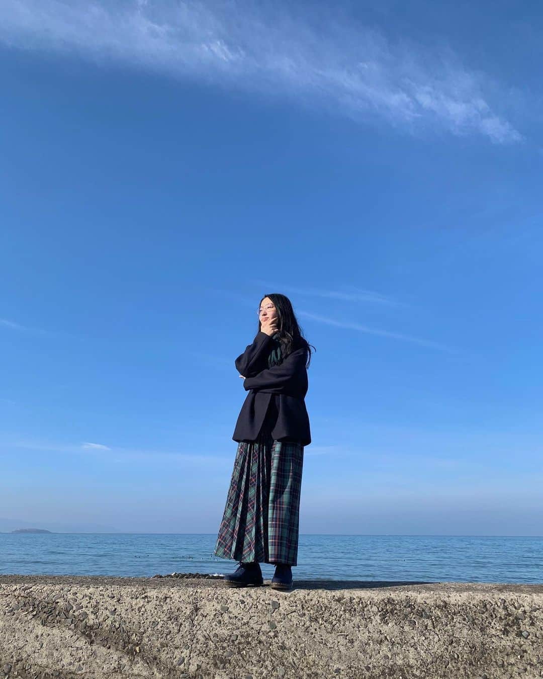 AO のインスタグラム：「冬の写真🌊 海行きたいなあ #海#自粛解禁#夏」