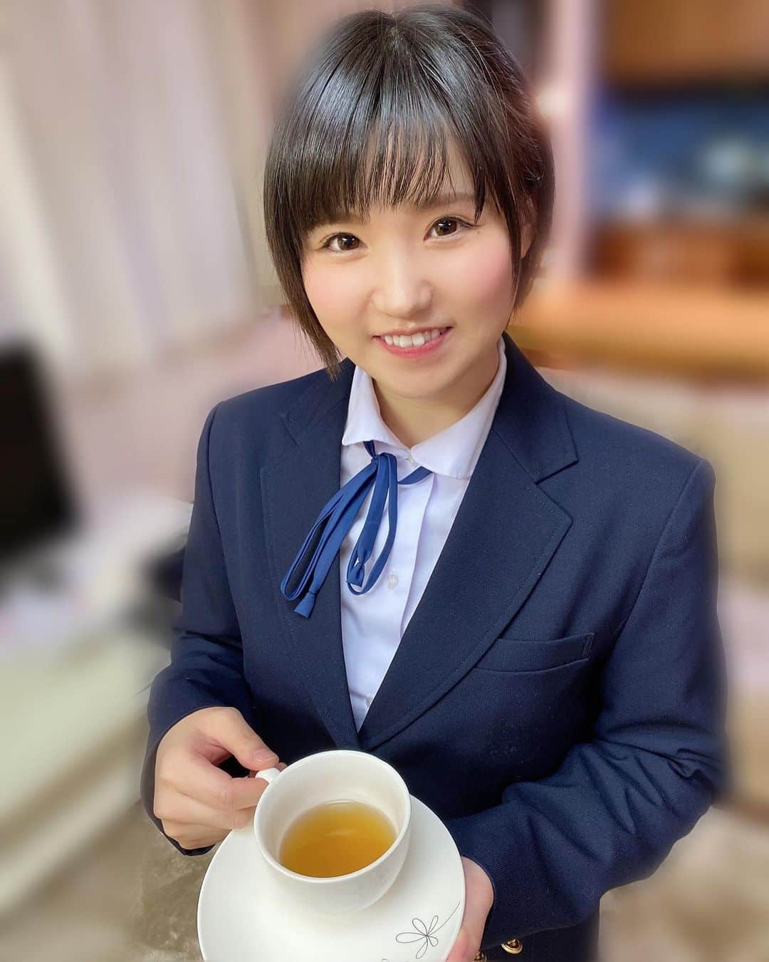 水沢つぐみさんのインスタグラム写真 - (水沢つぐみInstagram)「忍者めしのエナジードリンク味どハマりなうで、今日も噛み噛みしてたら口の中の横噛んで流血ぱおん🥺  #バンビプロモーション #AV女優」6月1日 0時01分 - tsugumizugram