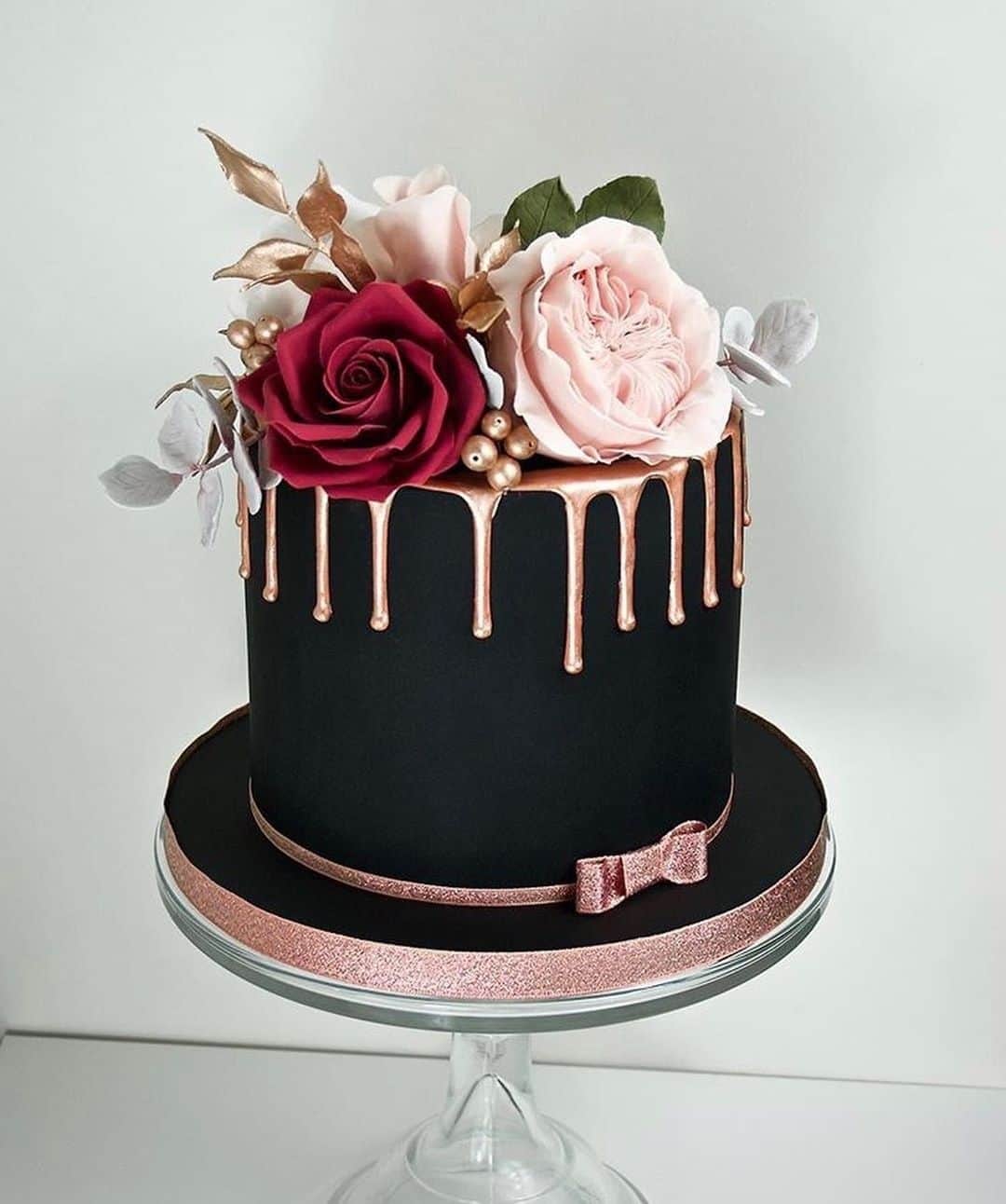 2.8 Milllon CAKESTERS!さんのインスタグラム写真 - (2.8 Milllon CAKESTERS!Instagram)「Cake by @thewhimsicalcakery ⁠」6月1日 1時01分 - cakeguide